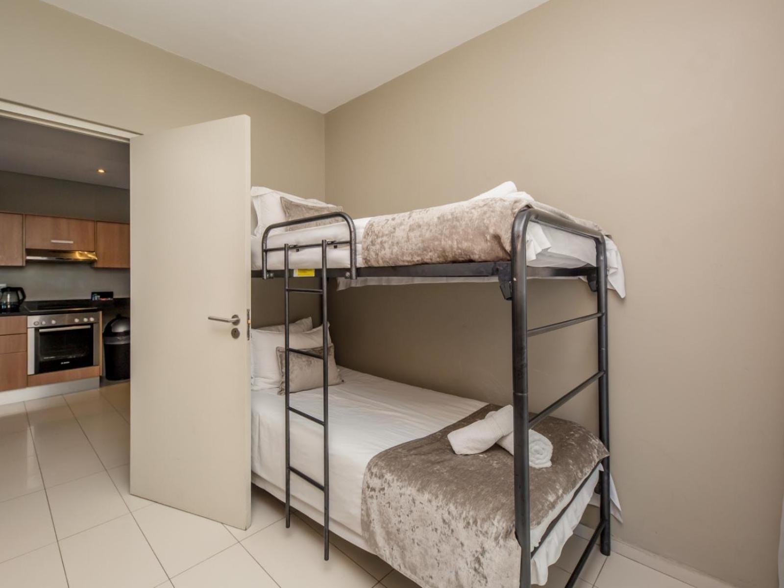 Infinity Self Catering Apartments Блаубергстранд Номер фото